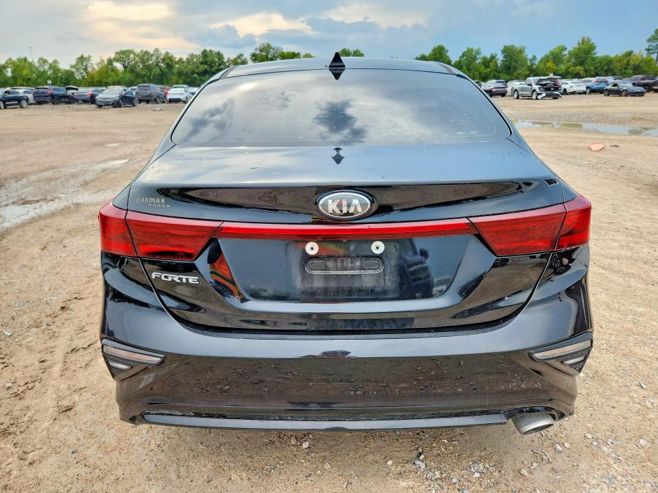 2019 Kia Forte მანქანა იყიდება აუქციონზე, vin: 3KPF24AD8KE136805, აუქციონის ნომერი: 67801726