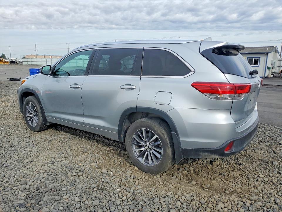 Продаж на аукціоні авто 2018 Toyota Highlander, vin: 5TDJZRFH7JS555506, номер лоту: 68099466