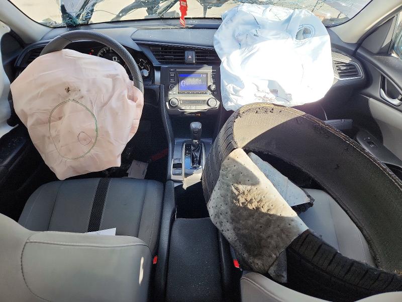 Продажа на аукционе авто 2018 Honda Civic, vin: 2HGFC2F58JH512992, номер лота: 70011756