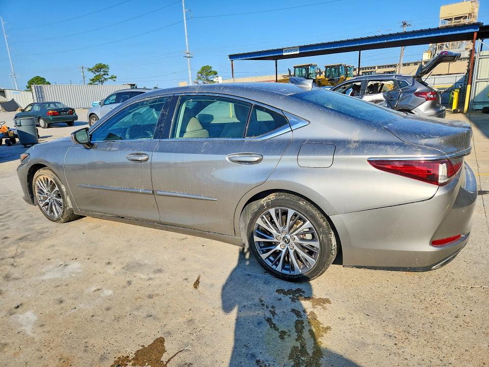 68507686 :رقم المزاد ، 58ABZ1B11KU031364 vin ، 2019 Lexus Es مزاد بيع