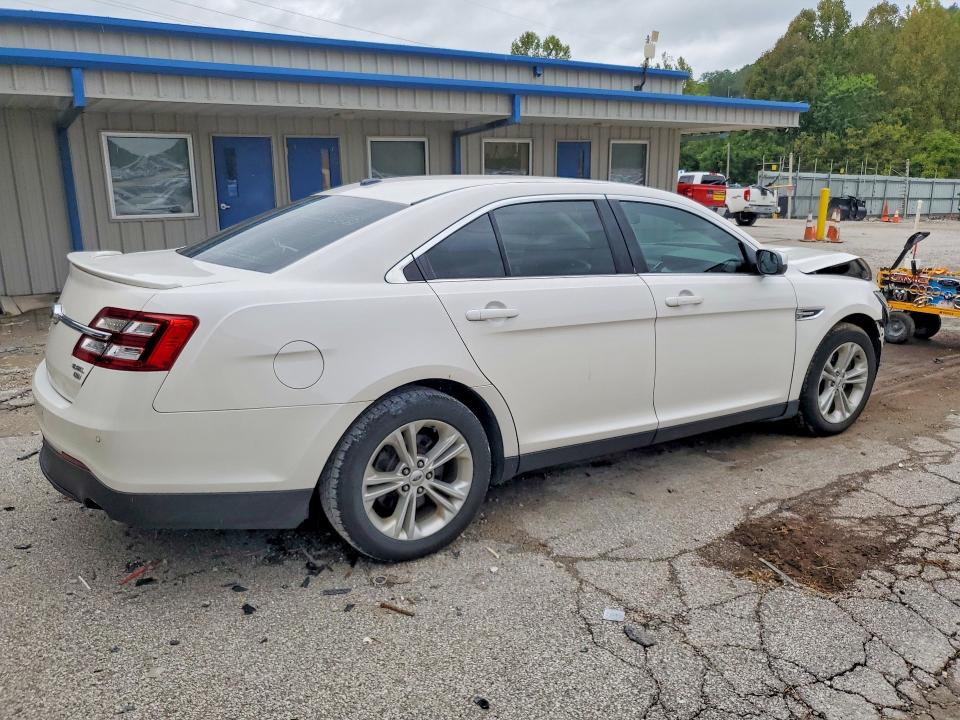2018 Ford Taurus მანქანა იყიდება აუქციონზე, vin: 1FAHP2H81JG108940, აუქციონის ნომერი: 68306466