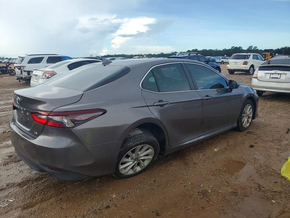 Aukcja sprzedaży 2022 Toyota Camry, vin: 4T1C11AKXNU657139, numer aukcji: 68655826