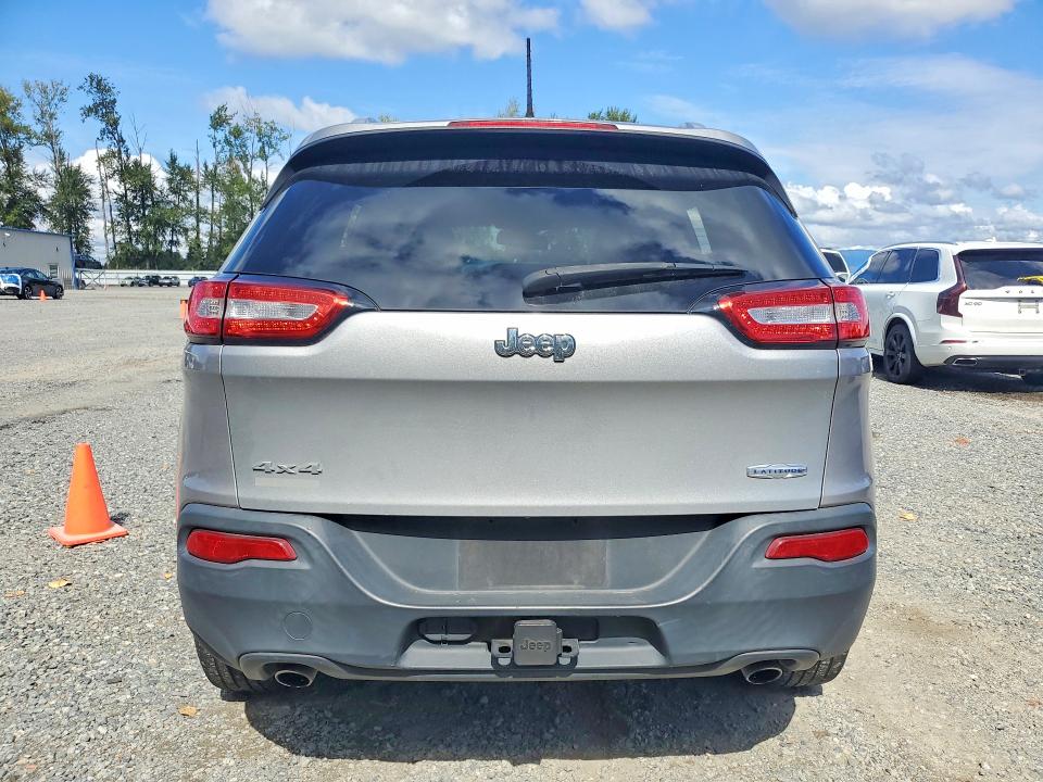67916546 :رقم المزاد ، 1C4PJMCS2EW223340 vin ، 2014 Jeep Cherokee مزاد بيع