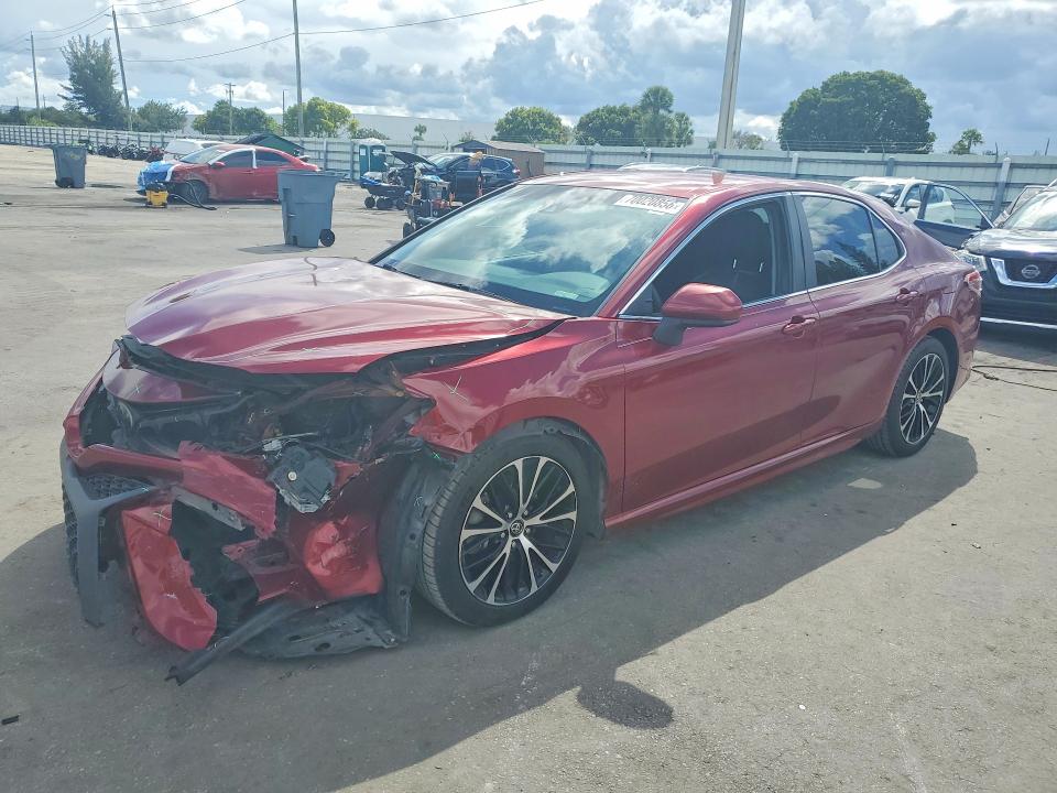 Продаж на аукціоні авто 2018 Toyota Camry, vin: 4T1B11HK5JU602268, номер лоту: 70020856