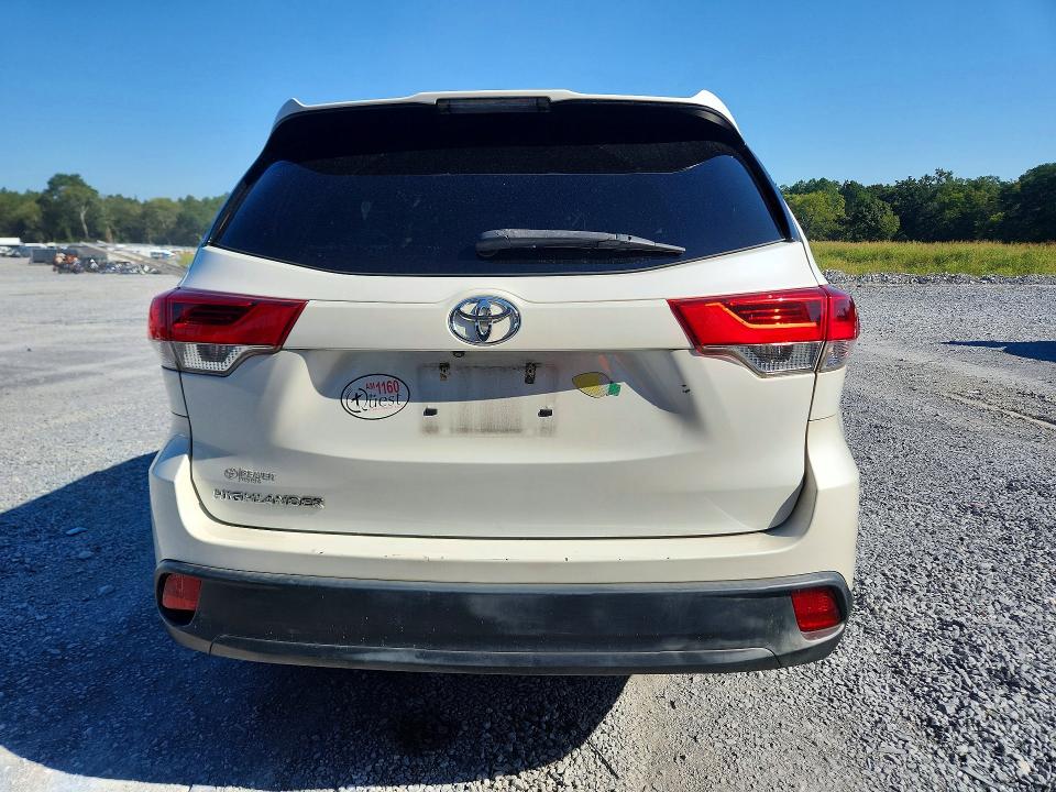 68661706 :رقم المزاد ، 5TDZARFH2HS027621 vin ، 2017 Toyota Highlander مزاد بيع