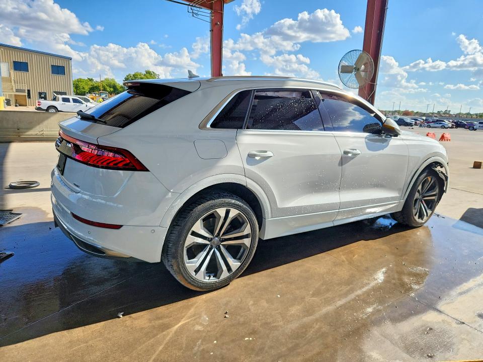 68361806 :رقم المزاد ، WA1BVAF12KD038755 vin ، 2019 Audi Q8 مزاد بيع