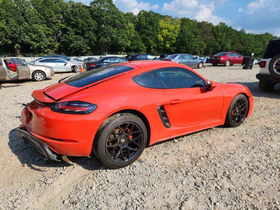 69592456 :رقم المزاد ، WP0AB2A84HS285509 vin ، 2017 Porsche Cayman مزاد بيع