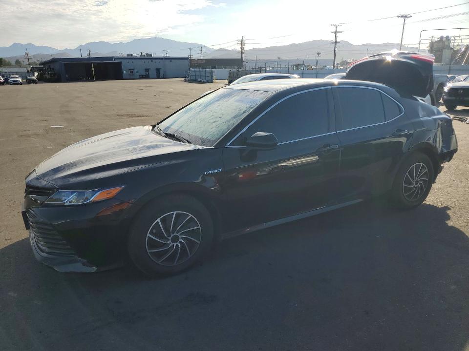 Продаж на аукціоні авто 2018 Toyota Camry, vin: 4T1B31HKXJU501494, номер лоту: 68207246