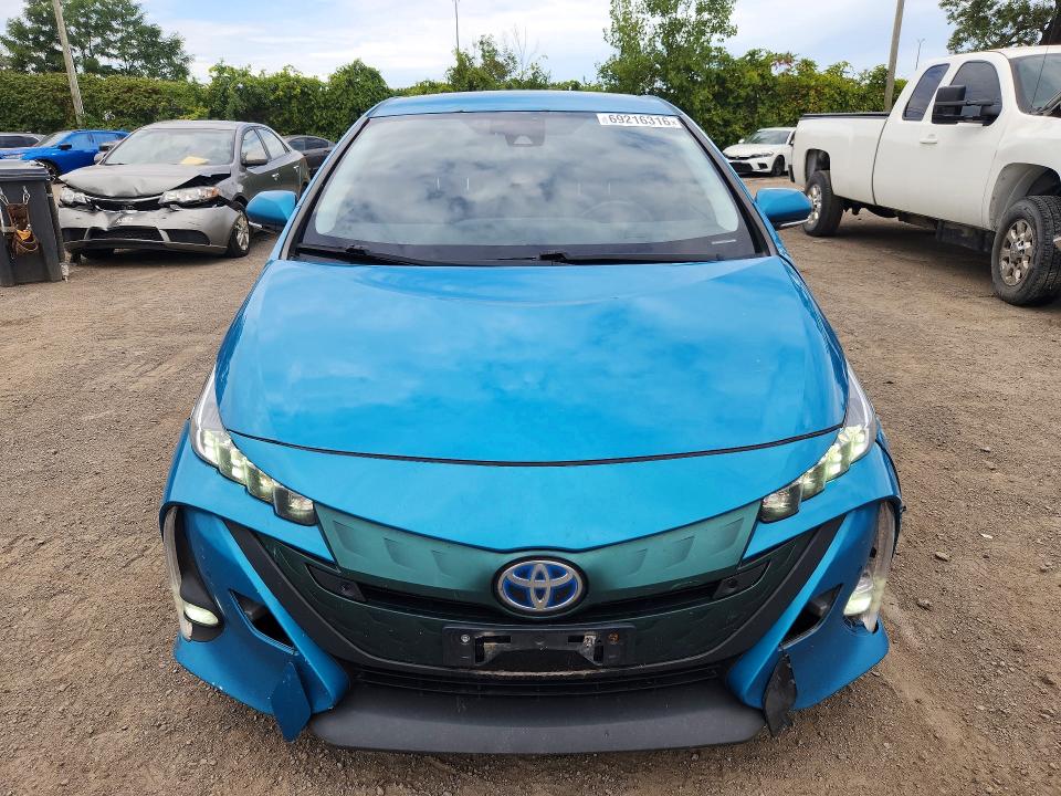 69216316 :رقم المزاد ، JTDKARFP4J3068557 vin ، 2018 Toyota Prius Prime مزاد بيع
