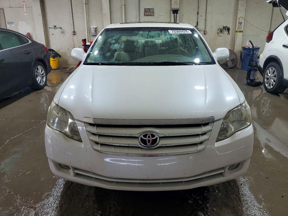 70309426 :رقم المزاد ، 4T1BK36B67U190396 vin ، 2007 Toyota Avalon مزاد بيع