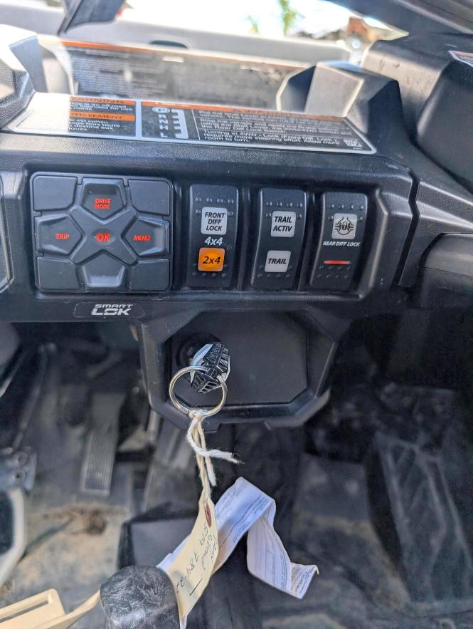 64654636 :رقم المزاد ، 3JBAKAX41PE002616 vin ، 2023 Can-am Commander مزاد بيع