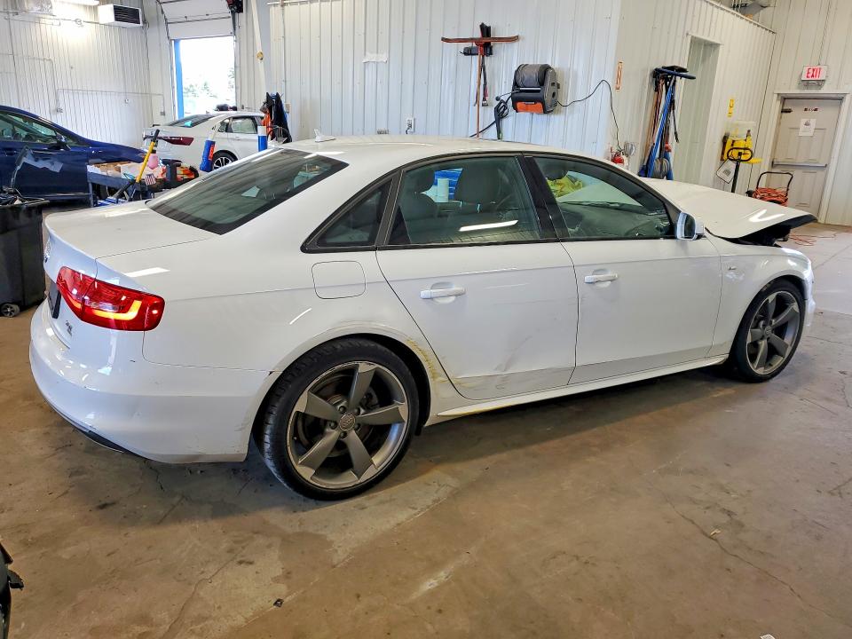 67452726 :رقم المزاد ، WAUHFAFL0FN000405 vin ، 2015 Audi A4 مزاد بيع