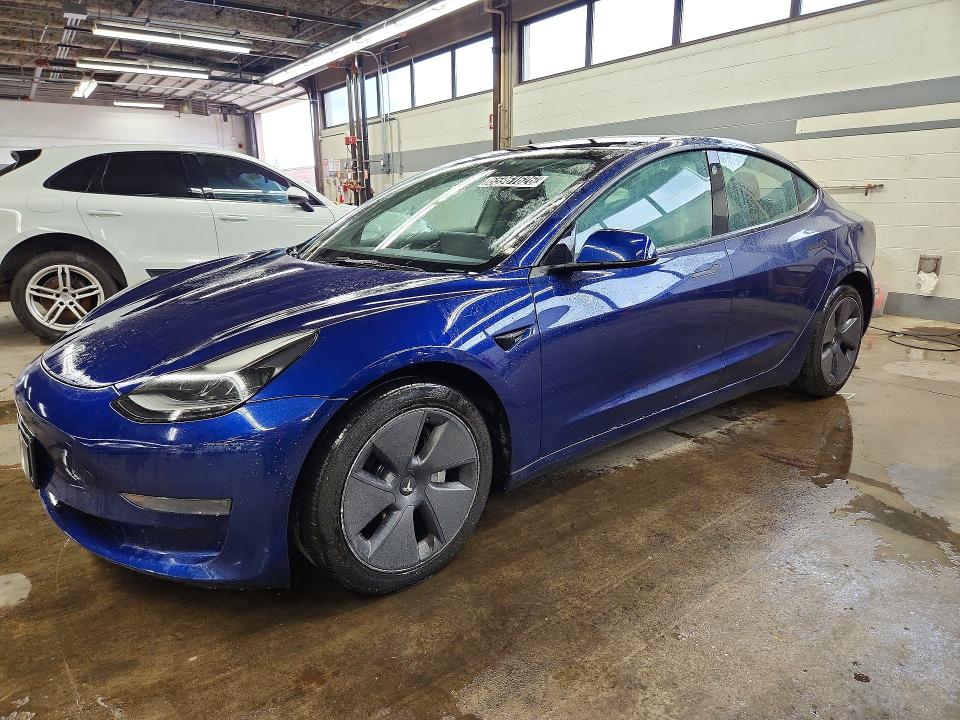 65961626 :رقم المزاد ، 5YJ3E1EA2NF371269 vin ، 2022 Tesla Model 3 مزاد بيع