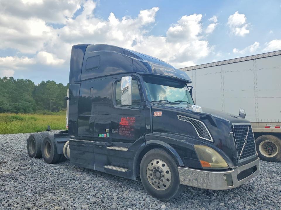 Aukcja sprzedaży 2013 Volvo Vn, vin: 4V4NC9EH5DN144043, numer aukcji: 67965506