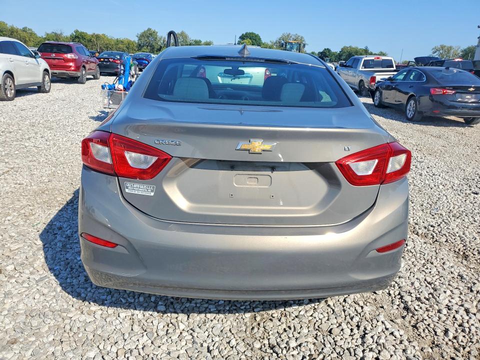 Продаж на аукціоні авто 2018 Chevrolet Cruze, vin: 1G1BE5SM8J7125692, номер лоту: 68999556