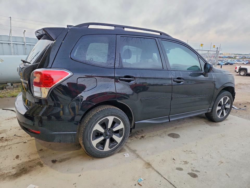 69044616 :رقم المزاد ، JF2SJAEC2JG586709 vin ، 2018 Subaru Forester مزاد بيع