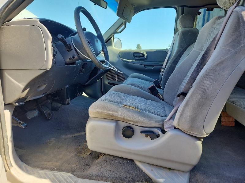 70877436 :رقم المزاد ، 1FTRX17L42NA70504 vin ، 2002 Ford F150 مزاد بيع