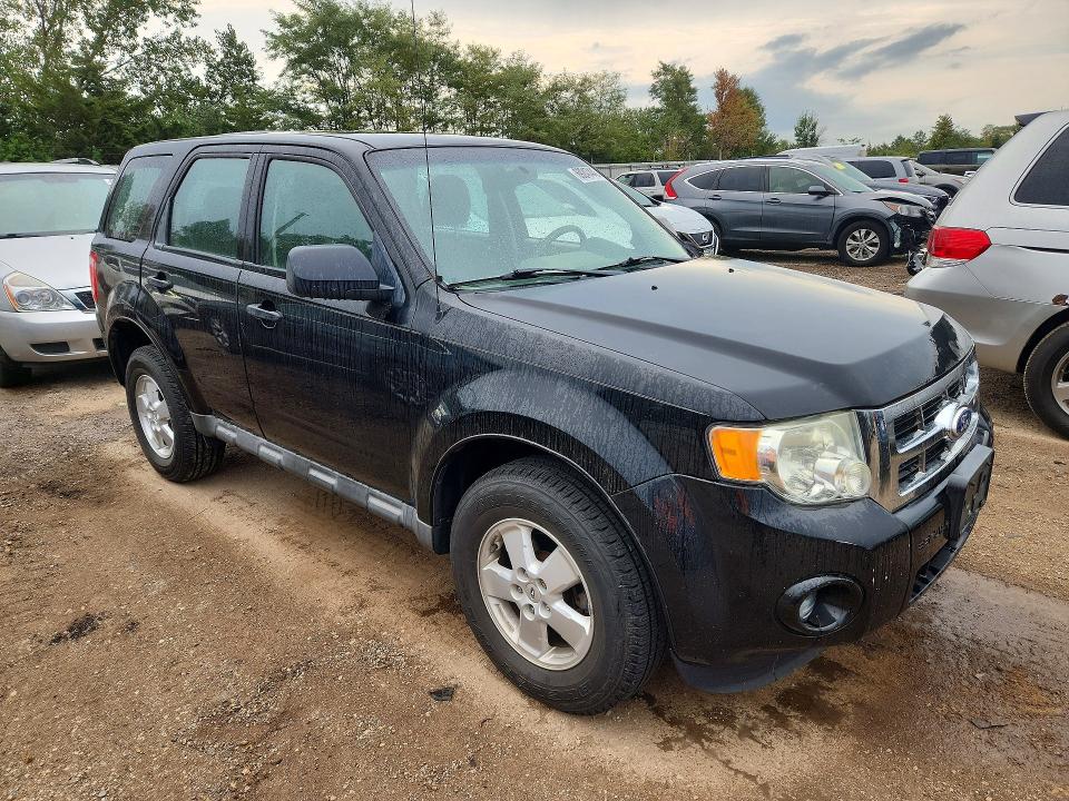 69247446 :رقم المزاد ، 1FMCU9C76AKD17281         vin ، 2010 Ford Escape مزاد بيع