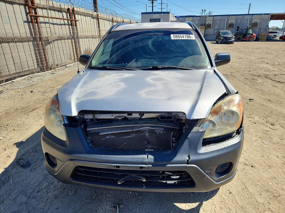 68654196 :رقم المزاد ، JHLRD68595C015717 vin ، 2005 Honda Cr-v مزاد بيع