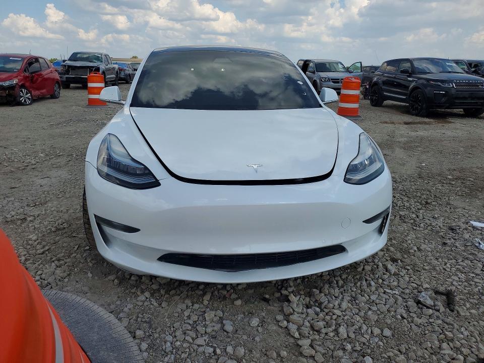 2020 Tesla Model 3 მანქანა იყიდება აუქციონზე, vin: 5YJ3E1EB3LF667357, აუქციონის ნომერი: 70269116