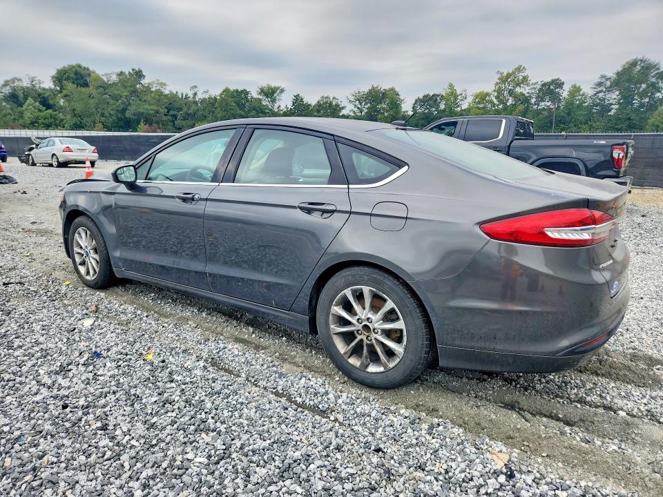 Auction sale of the 2017 Ford Fusion, vin: 3FA6P0H70HR226323        , lot number: 69132296