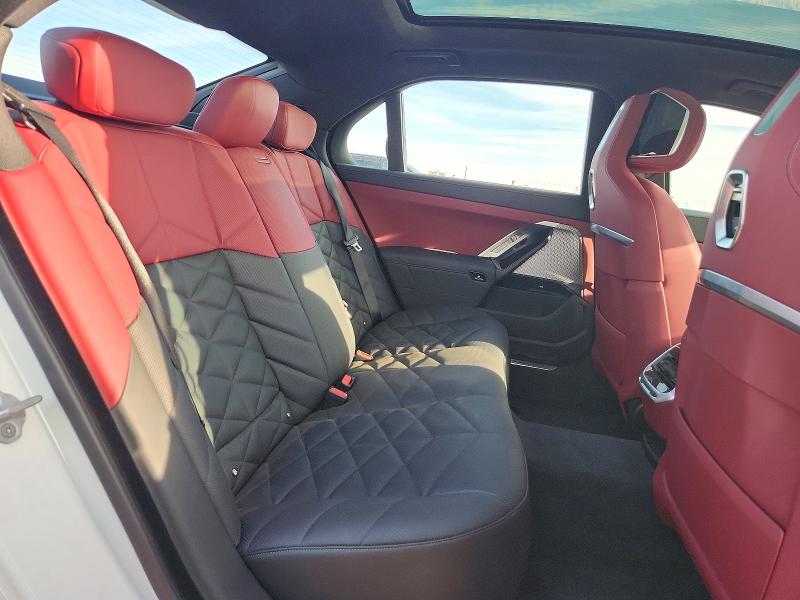 Продаж на аукціоні авто 2026 Bmw 740, vin: WBA23EH05TCX83401, номер лоту: 69615576