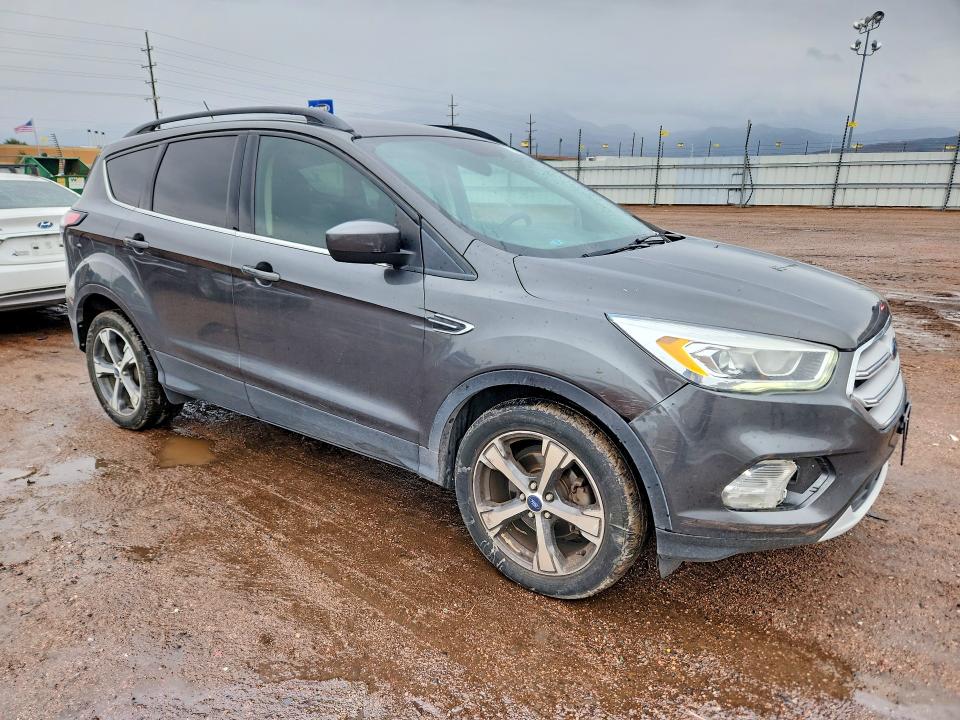 71446286 :رقم المزاد ، 1FMCU0HD9JUA78873 vin ، 2018 Ford Escape مزاد بيع