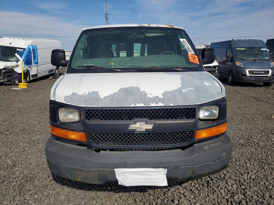69947536 :رقم المزاد ، 1GCGG25VX71163415 vin ، 2007 Chevrolet Express G2500 مزاد بيع