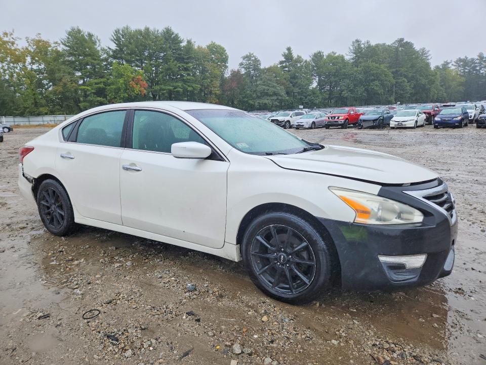 2013 Nissan Altima მანქანა იყიდება აუქციონზე, vin: 1N4AL3AP7DC190737, აუქციონის ნომერი: 69797156