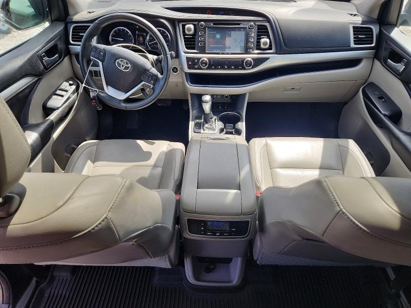 55885686 :رقم المزاد ، 5TDJZRFH4HS417187 vin ، 2017 Toyota Highlander مزاد بيع