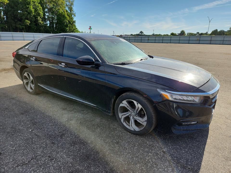 Продажа на аукционе авто 2018 Honda Accord, vin: 1HGCV1F4XJA143775, номер лота: 65468116