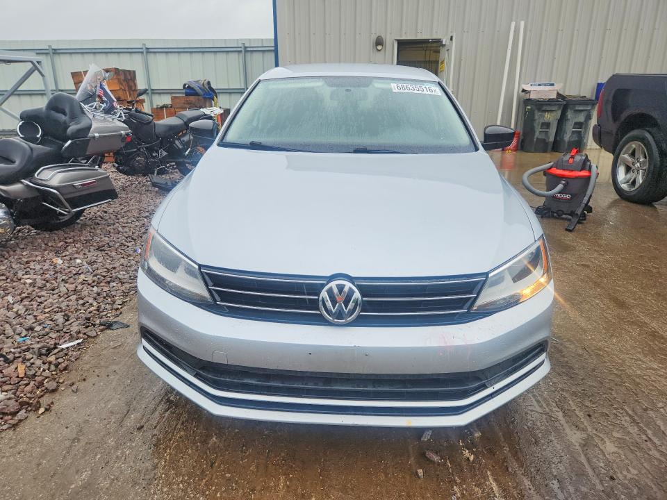 68635516 :رقم المزاد ، 3VW267AJXGM223576 vin ، 2016 Volkswagen Jetta مزاد بيع