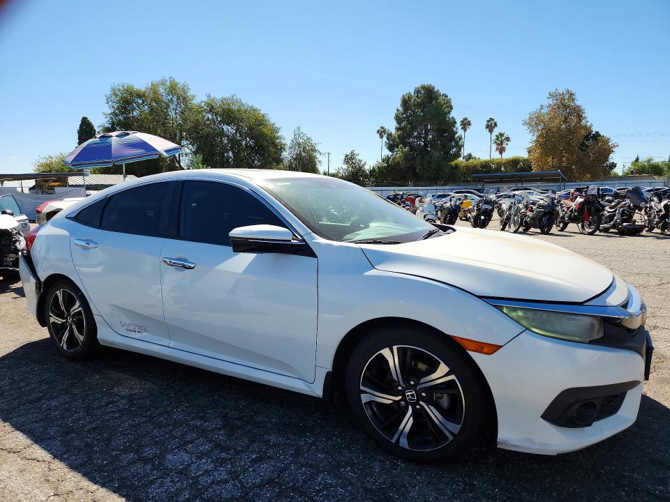 70447216 :رقم المزاد ، 2HGFC1F96GH637978 vin ، 2016 Honda Civic مزاد بيع