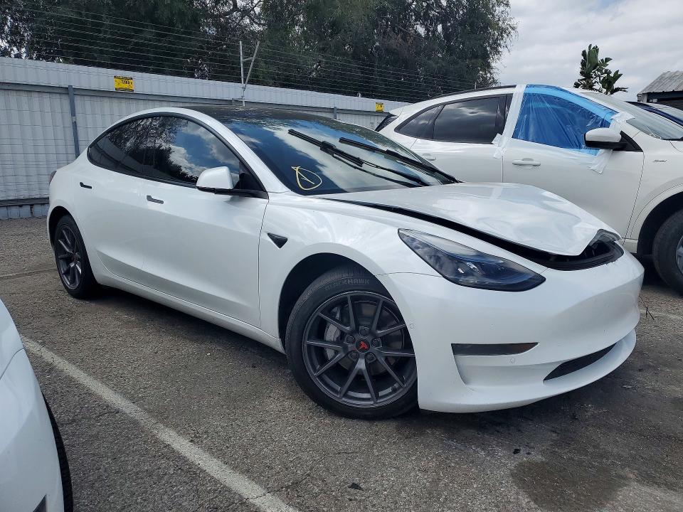 65016976 :رقم المزاد ، 5YJ3E1EA2MF002782 vin ، 2021 Tesla Model 3 مزاد بيع