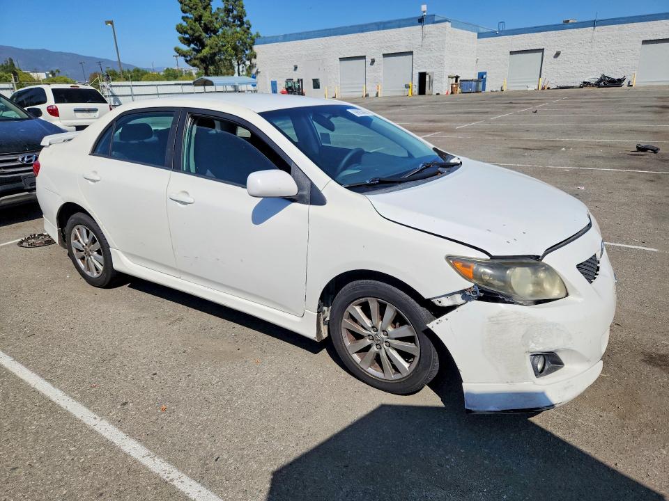 69093896 :رقم المزاد ، 1NXBU4EE9AZ305592 vin ، 2010 Toyota Corolla مزاد بيع
