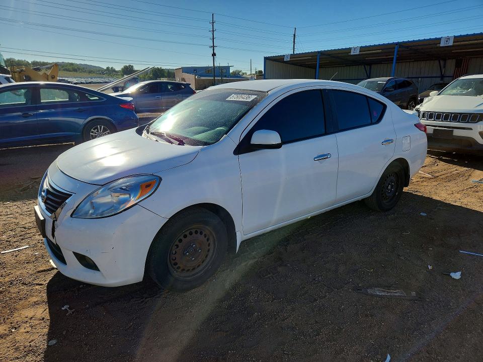 2013 Nissan Versa მანქანა იყიდება აუქციონზე, vin: 3N1CN7APXDL877058, აუქციონის ნომერი: 67506436