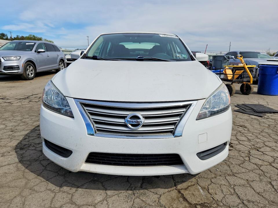 2015 Nissan Sentra მანქანა იყიდება აუქციონზე, vin: 3N1AB7AP5FY261211, აუქციონის ნომერი: 70442716