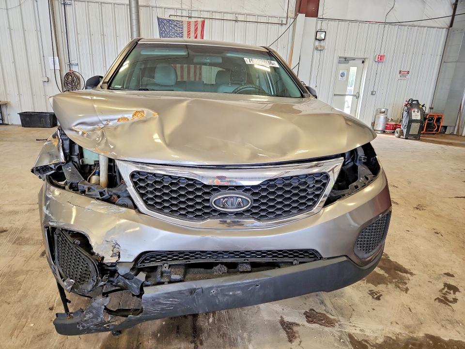 Продажа на аукционе авто 2011 Kia Sorento, vin: 5XYKTCA17BG011695, номер лота: 70603636