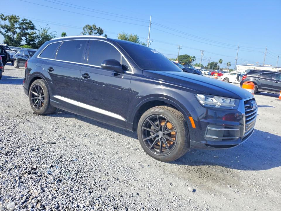 Продаж на аукціоні авто 2017 Audi Q7, vin: WA1LAAF77HD047142, номер лоту: 69370566