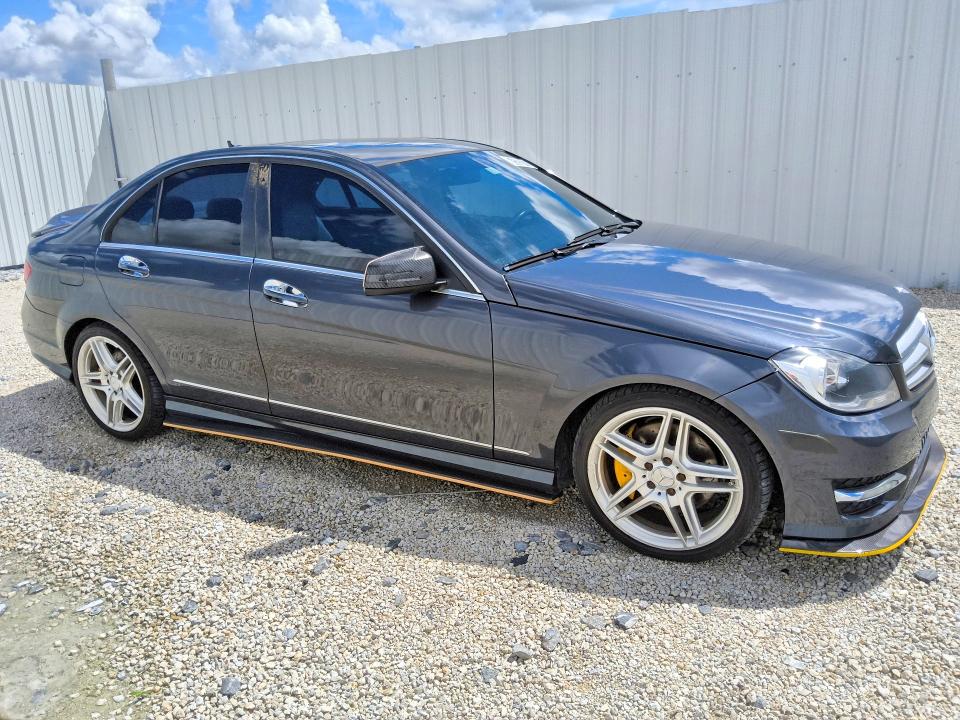 67523916 :رقم المزاد ، WDDGF8AB2DR241898 vin ، 2013 Mercedes-benz C مزاد بيع