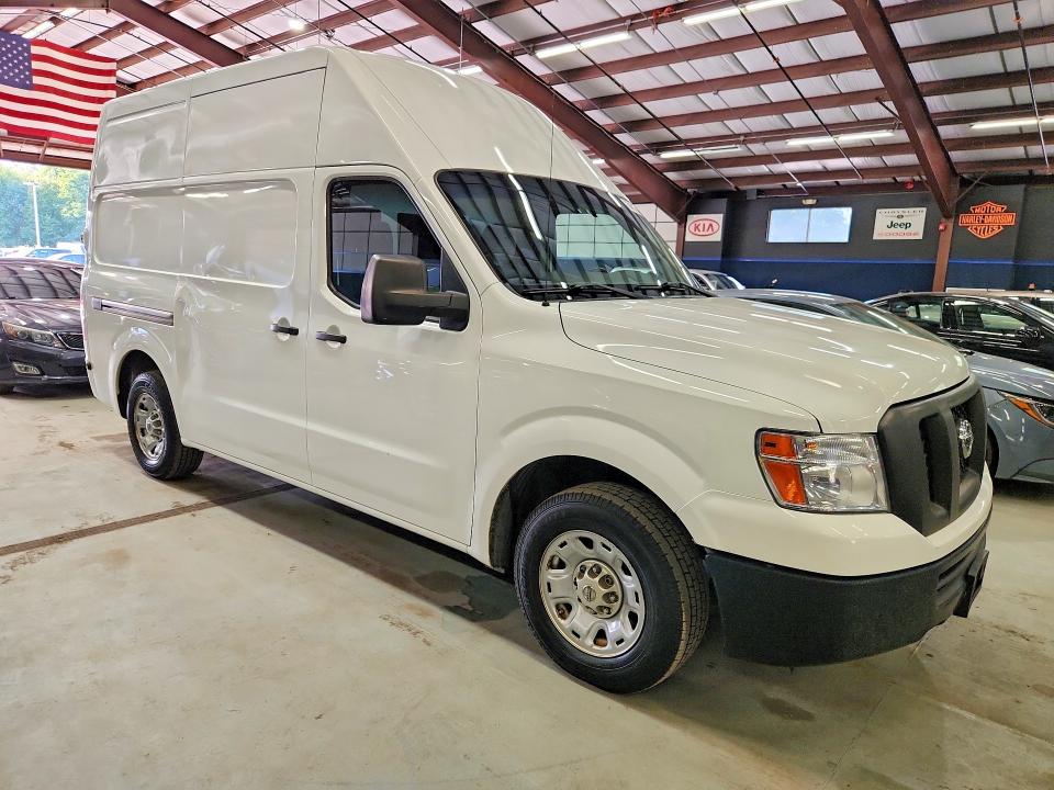70407376 :رقم المزاد ، 1N6BF0LY3JN807221 vin ، 2018 Nissan Nv مزاد بيع