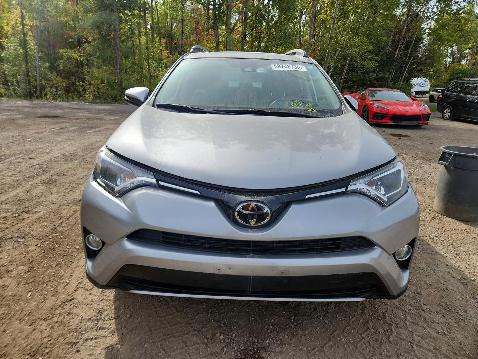 69748736 :رقم المزاد ، 2T3RFREV3JW788817 vin ، 2018 Toyota Rav4 مزاد بيع