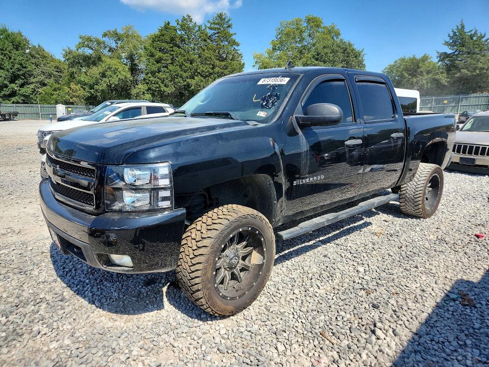 67318656 :رقم المزاد ، 3GCPKSE35BG166438 vin ، 2011 Chevrolet Silverado مزاد بيع
