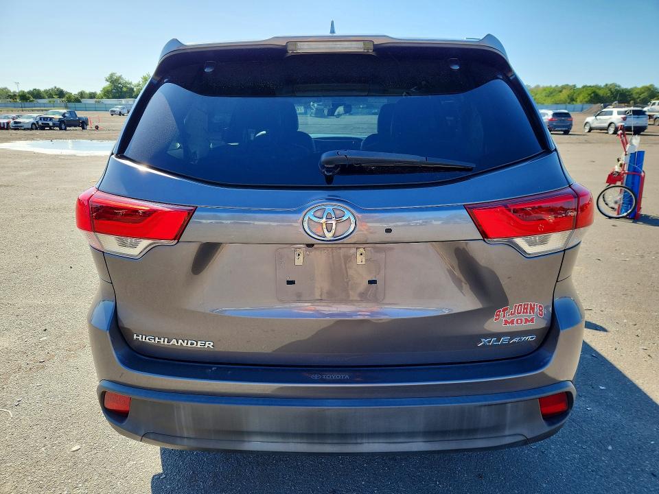 Aukcja sprzedaży 2019 Toyota Highlander, vin: 5TDJZRFH8KS566113, numer aukcji: 68668866