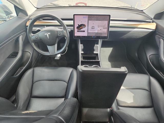 68213596 :رقم المزاد ، 5YJ3E1EB4JF128551 vin ، 2018 Tesla Model 3 مزاد بيع