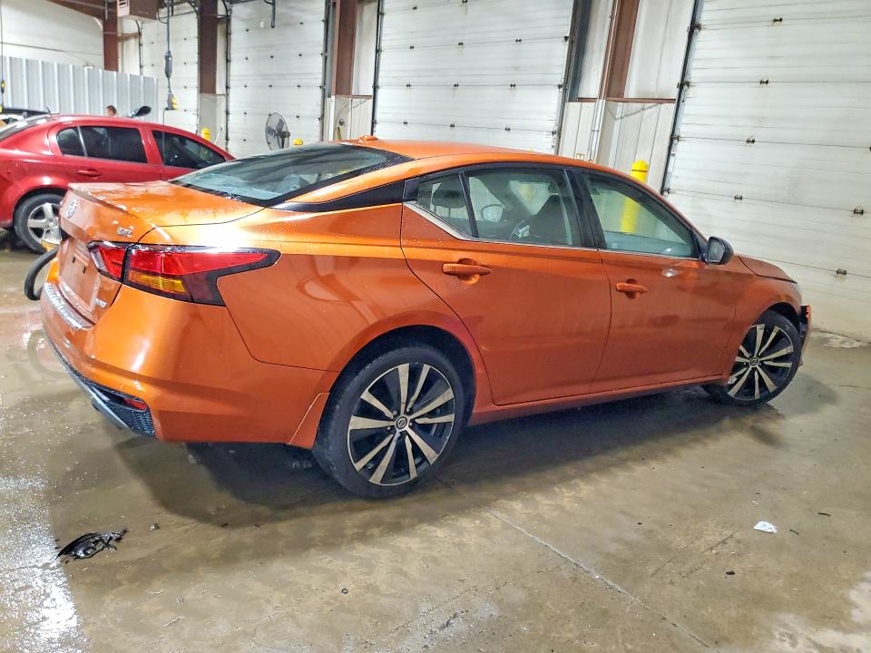 2022 Nissan Altima მანქანა იყიდება აუქციონზე, vin: 1N4BL4CWXNN421313, აუქციონის ნომერი: 70682636