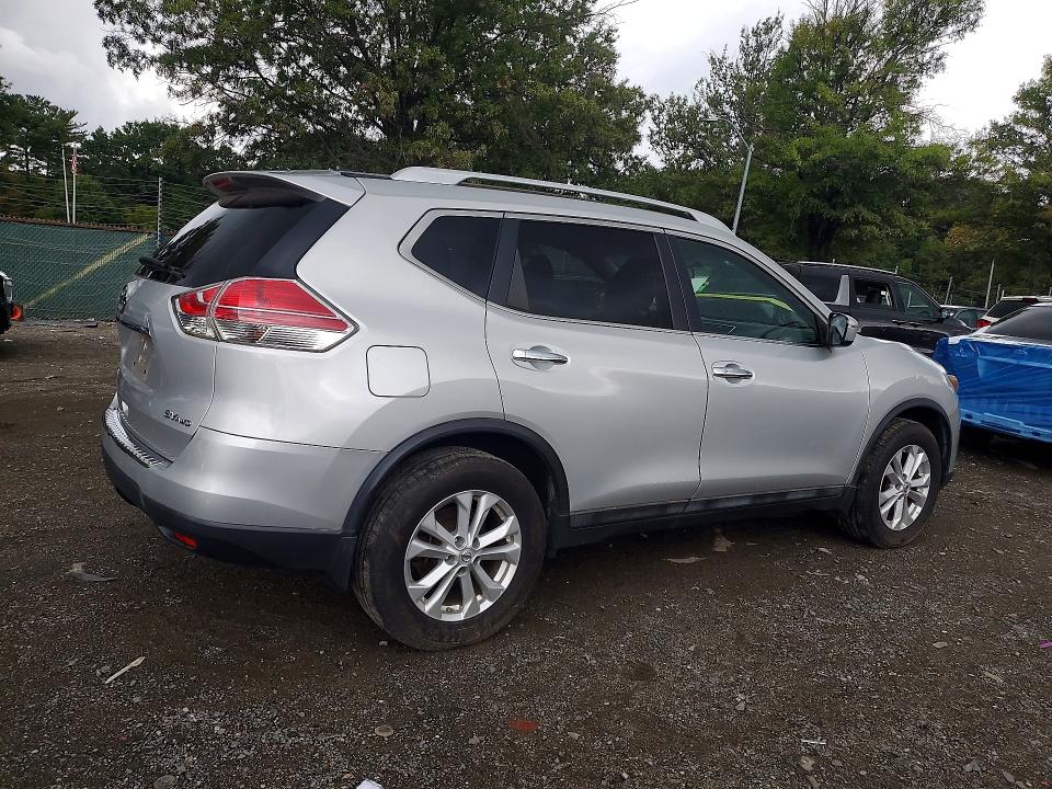 2015 Nissan Rogue მანქანა იყიდება აუქციონზე, vin: 5N1AT2MV8FC825672, აუქციონის ნომერი: 66140376