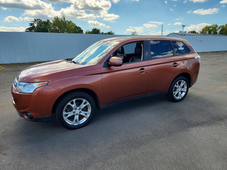Продажа на аукционе авто 2014 Mitsubishi Outlander, vin: JA4AZ3A37EZ008596, номер лота: 69906156