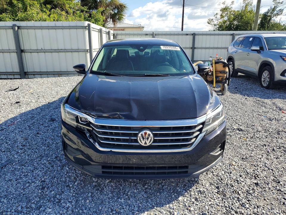 2020 Volkswagen Passat მანქანა იყიდება აუქციონზე, vin: 1VWSA7A3XLC010588, აუქციონის ნომერი: 70229396