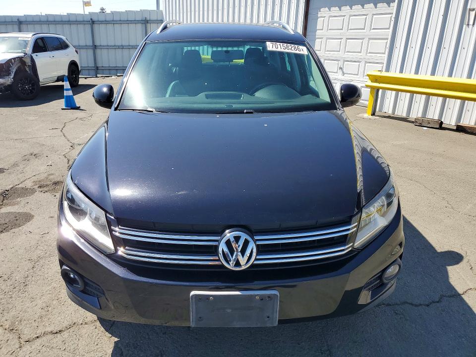 2013 Volkswagen Tiguan მანქანა იყიდება აუქციონზე, vin: WVGBV7AX5DW507599, აუქციონის ნომერი: 70158286